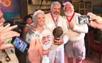 Thi hóa trang giống đại thi hào Ernest Hemingway