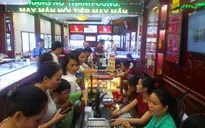 Giá vàng lên gần 40 triệu đồng/lượng, người dân đổ xô đi mua
