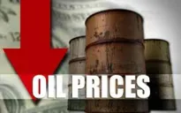 Vi sao giá dầu vẫn giảm sau quyết định của Nga và 3 nước OPEC?