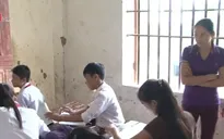 Học chay do thiếu giáo viên tại Nghệ An