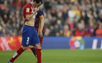 Diego Godín triệt hạ Suarez, lĩnh thẻ đỏ thứ hai trong trận