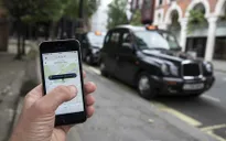 Bộ GTVT yêu cầu Grab và Uber dừng dịch vụ đi chung xe