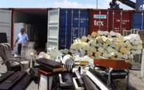TP.HCM: Thu giữ gần 1.000 kiện hàng nhập lậu