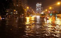 TP.HCM: Làm đường nhanh, để... xây cống chống ngập