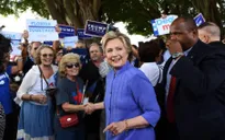 FBI có thể phạm luật khi tái điều tra bê bối email của bà Clinton