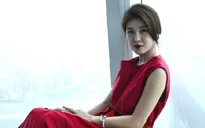 Ha Ji Won chìm trong sắc đỏ quyến rũ