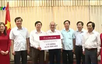 Agribank ủng hộ ngư dân Thừa Thiên - Huế 5 tỷ đồng và 25 tấn gạo