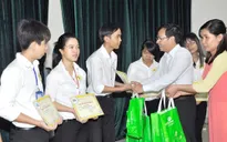 Xét cấp 400 suất học bổng khuyến tài Phạm Văn Đồng cho sinh viên