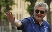 Leicester City tính "chèo kéo" cựu HLV ĐT Anh