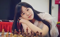 Thiếu nữ xinh như Kim Hee Sun gây sốt làng cờ vua Trung Quốc