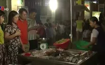 Chợ đêm Lý Sơn hấp dẫn với hải sản tươi sống