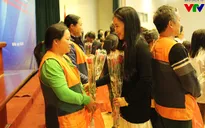 Đoàn thanh niên Đài THVN mang "món quà yêu thương" đến bệnh nhân Viện Huyết học