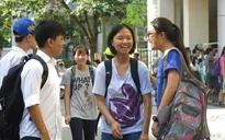 Thi THPT chuyên 2016: Thí sinh phấn khởi vì đề tiếng Anh vừa sức