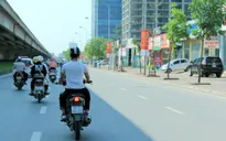 Người dân Thủ đô chật vật chống chọi cái nắng đầu mùa
