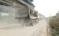 Ngộp thở vì khói bụi mù trời ở cửa ngõ phía Tây Hà Nội
