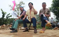 Tết đến, Trung Hiếu, Quang Tèo lại làm "đại gia"