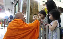 Vị sư già nuôi dưỡng hàng trăm đứa trẻ bị bỏ rơi tại TP HCM