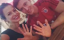 Guardiola, Dieter Hecking và một vài phản ứng sau kì tích “bàn tay nhỏ” của Robert Lewandowski