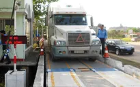 Kiểm điểm tổ cân xe lưu động bị tố nhận hối lộ