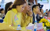 Hoa hậu Kỳ Duyên cùng áo dài chống nóng oi bức