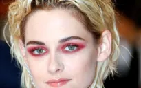 Chê bai Hollywood, Kristen Stewart thích thú với phong cách làm phim không vì tiền ở Pháp