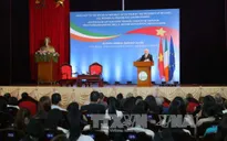 Tổng thống Ireland thăm và nói chuyện với cán bộ, sinh viên Đại học Quốc gia Hà Nội