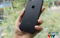 Sở hữu iPhone 7 màu đen - Phải chờ thêm thời gian