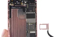 iPhone SE vẫn "sống nhăn" sau hơn 1 giờ "dầm nước"