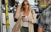 Jennifer Aniston phủ nhận tin đồn mang thai