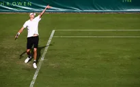 John Isner - tay vợt có nhiều cú giao bóng ăn điểm trực tiếp nhiều nhất năm 2016