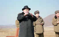 Nhà lãnh đạo Triều Tiên Kim Jong-Un thị sát không quân diễn tập