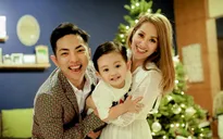 Gia đình Khánh Thi hạnh phúc chụp ảnh Giáng sinh