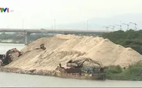 Cát khai thác chui ở sông Thu Bồn "tuồn" về TP Đà Nẵng