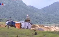 Lâm Đồng: Môi trường bị đe dọa do khai thác và vận chuyển khoáng cát