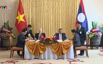 Việt Nam và Lào ký 7 văn kiện hợp tác