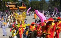 Hàng nghìn người dân và du khách tham dự Lễ hội Quán Thế Âm