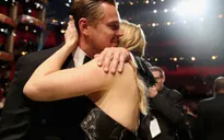 Leonardo DiCaprio bị choáng ngợp với tượng vàng Oscar