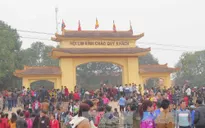 Du khách tấp nập trẩy hội Lim, nghe Quan họ