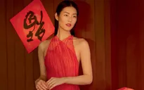 Siêu mẫu triệu phú châu Á quyến rũ trong bộ ảnh Tết
