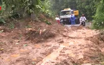 Mưa lớn gây sạt lở nghiêm trọng tại Nam Trà My, Quảng Nam