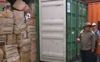 Bắt 1.000 kiện hàng lậu “núp bóng” nguyên phụ liệu may mặc