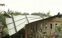Mưa đá kèm lốc xoáy gây thiệt hại nặng nề tại nhiều địa phương