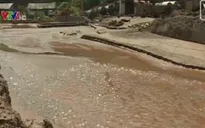 Một trẻ nhỏ bị lũ cuốn trôi tại Yên Bái