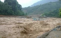 Người dân Lào Cai mưu sinh sau lũ – Hinh ảnh ấn tượng nhất tuần