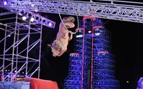Sasuke Việt Nam: Khủng long T-Rex xuất hiện "phá đảo" chuỗi thử thách 1B