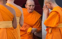 Cảnh sát Thái Lan truy bắt nhà sư biển thủ 40 triệu USD