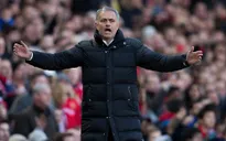 Manchester United 1-1 Arsenal: Wenger hài lòng, Mourinho tiếc nuối