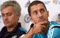 Mourinho nhận "gạch đá" từ trò cũ ở Chelsea