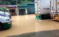 Mưa lớn bất thường, cửa khẩu Tân Thanh ngập nặng