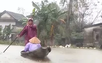 Mưa to kéo dài, vùng lũ TT-Huế chìm trong biển nước